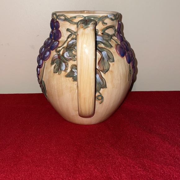 Meritage by Noble Excellence Pitcher - Picture 4 of 5